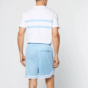 Pantalones Cortos Deportivos Azul Claro Personalizados, Pantalones Cortos de Gimnasio de Malla con Cintura Elástica y Ribete Lateral para Hombre - Product Image 3