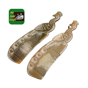 Peine de cuerno de búfalo hecho a mano para hombres y mujeres-Peine natural elegante para Barba, desenredar el cabello y masaje diario de cabeza - Product Image 4