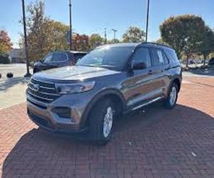 2023 Fords Explorer XLT AWD Asientos de cuero usados con dirección izquierda - Product Image 1