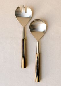 Serveur à salade en métal très résistant pour une utilisation fréquente dans les cuisines occupées, conservant une résistance durable - Product Image 5