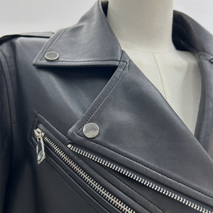 Chaqueta de Motociclista de Cuero Genuino para Mujer, Cuello Alto, Manga Larga, Cierre de Cremallera, Color Negro Sólido, Estilo Otoñal - Product Image 3