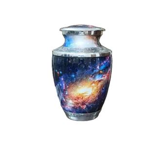 Urne funéraire en métal faite à la main de conception antique pour les cendres nouveau design urne funéraire décorative en métal fabricant fournisseur de fournitures funéraires - Product Image 1