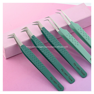 Pinzas para Extensión de Pestañas con Punta de Fibra Personalizadas, Finas, para Volumen X y Mega Volume, Ligeras y Antideslizantes - Product Image 1