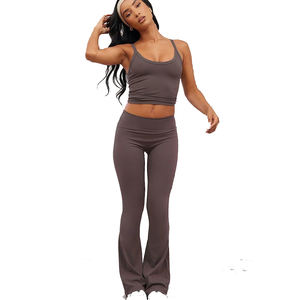 Ensemble de survêtement pour femmes, haut et pantalon assortis, idéal pour l'entraînement en salle de sport ou la mode de rue confortable, personnalisable, séchage rapide - Product Image 1