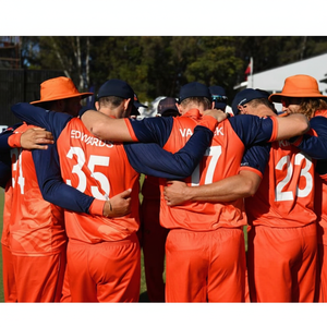 Blouson Bomber Vintage Personnalisé OEM Hiver Polaire Style Universitaire avec Broderie Lettres de Baseball sur le Devant Respirant Élégant Confortable - Product Image 3