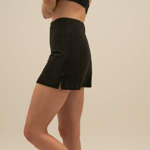 Minifalda de bambú de lujo personalizada OEM, hecha a mano con producción ética, diseño de moda de alta calidad, pedido mínimo de 2 uds. - Product Image 3