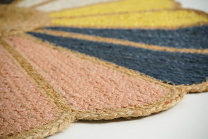 Alfombra de yute hecha a mano con elementos terrosos, alfombra de suelo tranquila con tonos naturales, lana tejida a la perfección para uso doméstico - Product Image 2