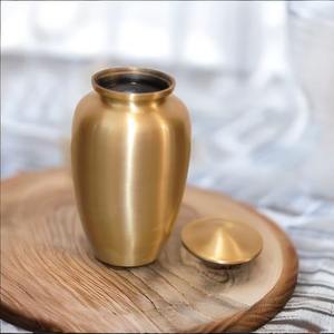 Urne funéraire en métal artisanale pour cendres humaines, grande capacité, urne commémorative pour adultes - Product Image 1