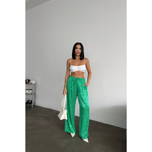 Pantalones de satén jacquard verde para mujer - Product Image 2