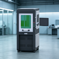 Système de marquage laser à fibre fermé de grande taille pour le marquage permanent des métaux, des numéros de série, des codes-barres, des codes QR, des logos et des graphiques