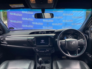 Voiture d'occasion de qualité à prix abordable, Toyota Hilux 2.8 GD-6 Leg-end 50 4x4 automatique double cabine 2020, conduite à droite - Product Image 2