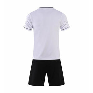 Conjunto de Camiseta de Fútbol Personalizada de Calidad Profesional de Secado Rápido 100% Poliéster con Cuello en V, Uniforme de Entrenamiento de Fútbol de Color Sólido para Clubes - Product Image 4