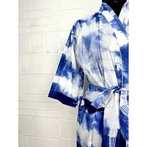 Kimono Boho de Algodón, Bata con Estampado Floral de Mariposas Hecho a Mano, Prenda Ligera para Ocio y Discotecas - Product Image 3