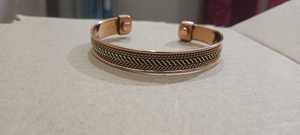 Brazalete de Terapia Magnética de Cobre Puro, Diseño Trenzado de Dos Tonos, Alivio del Dolor de Artritis, Brazalete Unisex para el Bienestar - Product Image 3