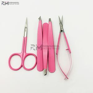 Tijeras para cutículas RMI de alta calidad con recubrimiento en polvo rosa y punta plateada / Juego de tijeras de resorte - Product Image 2