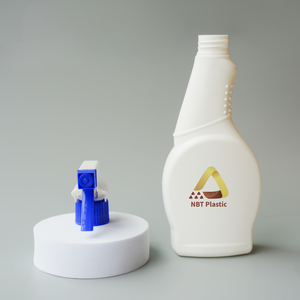 Botella de HDPE blanca personalizada de 350ml con rociador de gatillo para uso doméstico y cuidado del cabello - Product Image 2