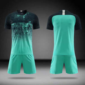 Uniforme de Fútbol Personalizable de Alta Calidad para Hombres, Mujeres y Adultos, Tejido Transpirable y Ligero, Manga Corta, Tecnología de Control de Humedad - Product Image 5