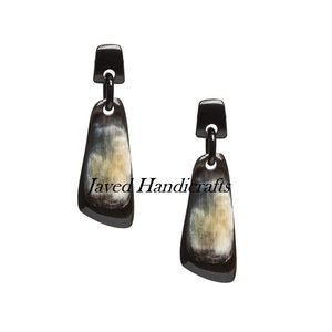 ต่างหูรูปเขาควายธรรมชาติสำหรับผู้หญิงดีไซน์แบบ100% ทำด้วยมือพร้อมต่างหูรูปสัตว์และกิ๊ฟท์ - Product Image 2