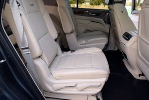 โปรโมชั่นสุดคุ้ม! รถ Cadillac Escalade ปี 2021 พร้อมส่งมอบ - Product Image 3