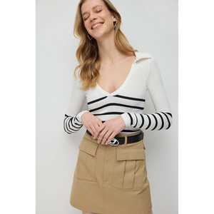 เสื้อยืดแขนยาวลำลองไร้ตะเข็บบริเวณคอ ผลิตจากโพลีเอสเตอร์ 100% - Product Image 4