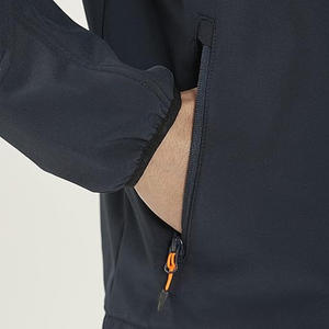Nouvelle arrivée Veste softshell tendance streetwear de qualité supérieure Veste de sport softshell respirante personnalisée pour l'extérieur - Product Image 4