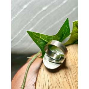 Antionette Martinez Spiny Oyster & Sterling Silver <b>Adjustable</b> <b>Ring</b> Stylish Bezel & Claw Setting One Size Fits All Gift - Product Image 4