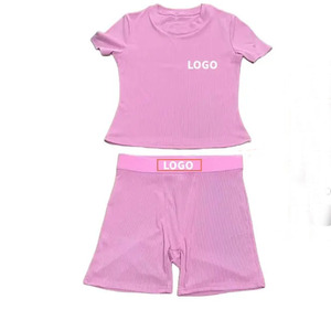 Logo personnalisé côtelé deux pièces ensemble de shorts de détente haute qualité été 2 pièces ensemble de vêtements pour femmes ensemble à manches courtes - Product Image 3