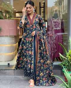 Alta demanda, diseñador de moda Kurtis para mujer, ropa informal de oficina y fiesta, disponible a granel, disponible a precio de exportación - Product Image 4