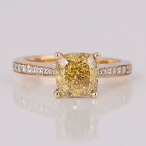 Luxueux 18KT plaqué or pavé réglage coupe côté bague de fiançailles jaune coussin coupe laboratoire créé diamant Style classique filles cadeau - Product Image 1