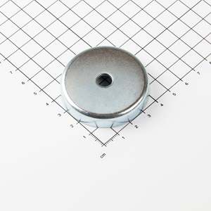 Gripper piatto in ferrite Ø50x10mm con recessione cilindrica - Product Image 1