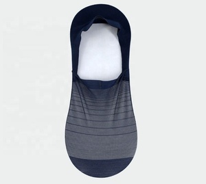 Calcetines invisibles de seda helada para hombre, finos, antideslizantes, sin costuras, para verano, al por mayor - Product Image 4