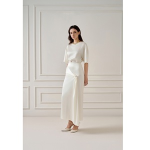 Jupes élégantes pour femmes LIIA SILK-BLEND MIDI WRAP JUPE Twist-Front Mison Satin Vêtements pour femmes à la mode du Vietnam - Product Image 1