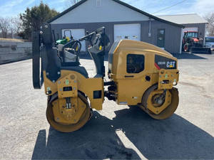 รถขุดตีนตะขาบแคตเตอร์พิลลาร์ CB 2-4B ปี 2019 สภาพดีที่สุด - Product Image 2