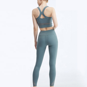 Ensemble de yoga sans couture pour femmes Soutien-gorge de sport respirant et leggings flexibles pour un mouvement ultime - Product Image 6