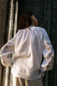 Camisas rumanas vintage con diseño de borlas de manga larga y tela de popelina Top tejido informal para fiestas de verano - Product Image 4