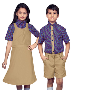 Ensemble d'uniformes scolaires de style occidental avec logo personnalisé pour garçons et filles Chemise unisexe à manches courtes pour la saison estivale Fabriquée pour les enfants - Product Image 1