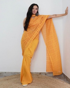 เสื้อผ้าชาติพันธุ์คุณภาพดีเยี่ยมปาร์ตี้สวมงานพิมพ์ลายพร้อมสวมผ้าสารีสําหรับผู้หญิงจากอินเดีย - Product Image 2