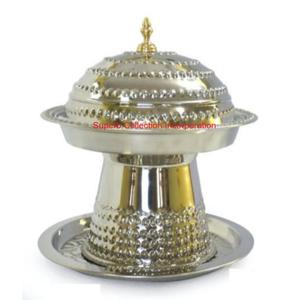 Pot de date en laiton fait à la main avec couvercle bol de Khajur arabe traditionnel plat de service en relief doré décoratif pour la décoration intérieure en vente - Product Image 2