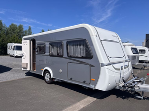 รถบ้านเคลื่อนที่ E=r=i=b=a N=o=v=a Touring 560 Mini Pop-Up Caravan Motorhome 4x4 สำหรับรถบรรทุก รองรับการนอน 4 คน ขนาด 1 ที่นอน เคลื่อนย้ายได้ - Product Image 2