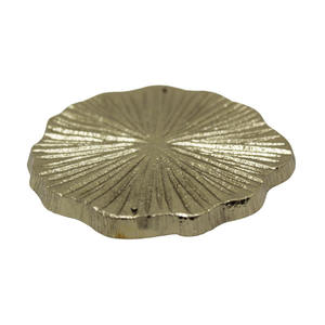 Decoración de Mesa, Trípode Redondo de Aluminio con 3 Patas, Color Dorado Latón EPL, Estilo Clásico, Pedestal y Soporte para Cocina y Mesa - Product Image 6