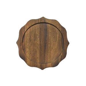Assiette de chargeur antique décorative en bois naturel fini élégant faite à la main assiettes de chargeur rondes en bois de couleur pure - Product Image 6
