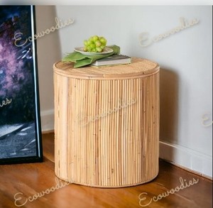 Élégant petit meuble de restaurant pour la maison Table d'appoint en rotin avec panneaux en bois au design classique magnifiquement décorative pour les hôtels - Product Image 3