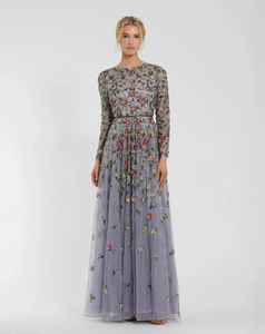 ชุดเดรสยาวงานฝีมือสวยงามสำหรับงานพรอม งานเลี้ยงตอนเย็น งานสังสรรค์ งานดินเนอร์ ออกงานกลางคืน ประดับเลื่อม ทรงเอไลน์ พร้อมโลโก้ด้านหน้า - Product Image 6