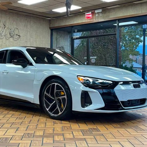 (W&T) PROMOCIÓN Venta de Auto Usado 2024 Audl RS E-tron GT Sedán 4 Puertas con Tracción en las Cuatro Ruedas (Eléctrico 2A) - Product Image 1