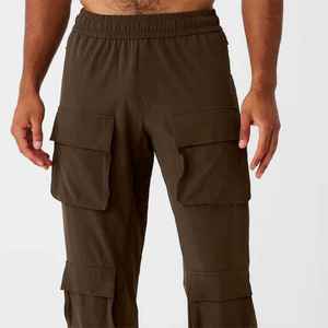 Pantalons Ripstop polyvalents pour hommes avec des fonctionnalités convertibles, se transforme facilement en shorts, équipés d'une fermeture éclair sécurisée - Product Image 2