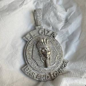 Collar de Lujo con Colgante de Medallón de Faraón con Diamantes de Moissanita, Estilo Hip Hop Egipcio - Product Image 2