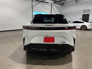 Usado Clean 2025 Lexu-s RZ 450e Premium - Product Image 6