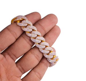 Bracelet en or jaune à maillons cubains, bracelet pour homme serti de diamants, bracelet en or jaune avec diamants baguette, bracelet hip hop - Product Image 3