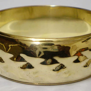 Bracelet en cuivre plaqué or de haute qualité à texture martelée pour femmes, couleur laiton poli de luxe, large bracelet manchette élégant - Product Image 1