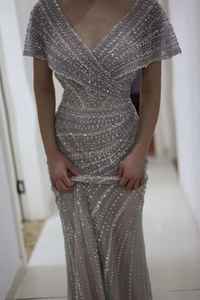 Occasions spéciales Travail lourd Robe longue élégante personnalisée élégante A-ligne Robe de broderie au sol perlée à la main pour les fêtes - Product Image 4